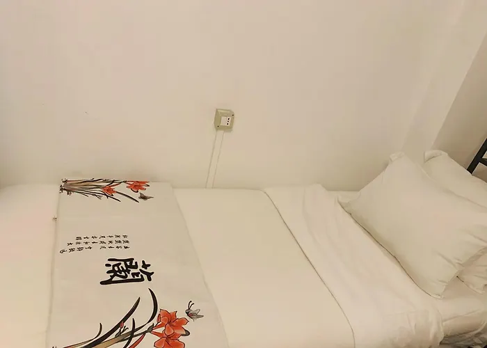 Privat bolig Quiet & Relaxing Place - 1 Min To Metro - Later Check-in After At 19 - Lgbt Friendly - Private & Shared - Ideal For Women - No People Do Not Respect The Time - No People Do Not For Sleep Before Midnight 24 Milano